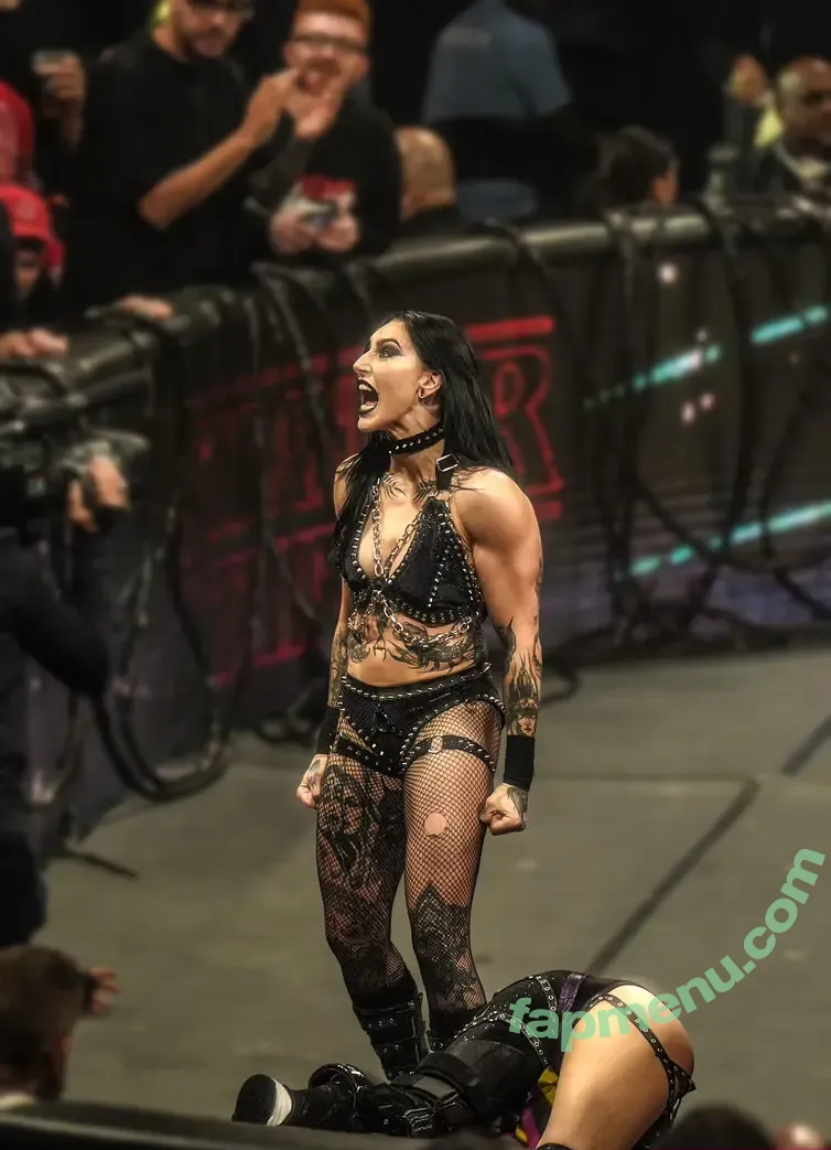 Rhea Ripley nude photo #1888 (RheaRipley_WWE / WWE / notrhearipley)