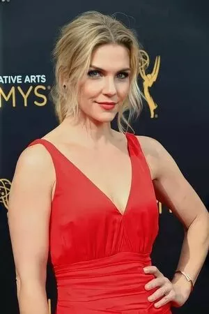 Rhea Seehorn / rheaseehorn nude photo #0105