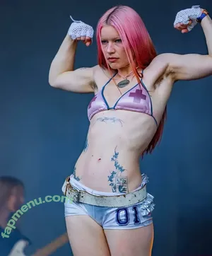 Rhian Teasdale / Wet Leg (band / rhianteasdale nude photo #0090