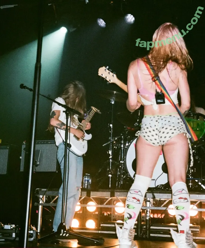 Rhian Teasdale nude photo #0086 (Wet Leg (band / rhianteasdale)