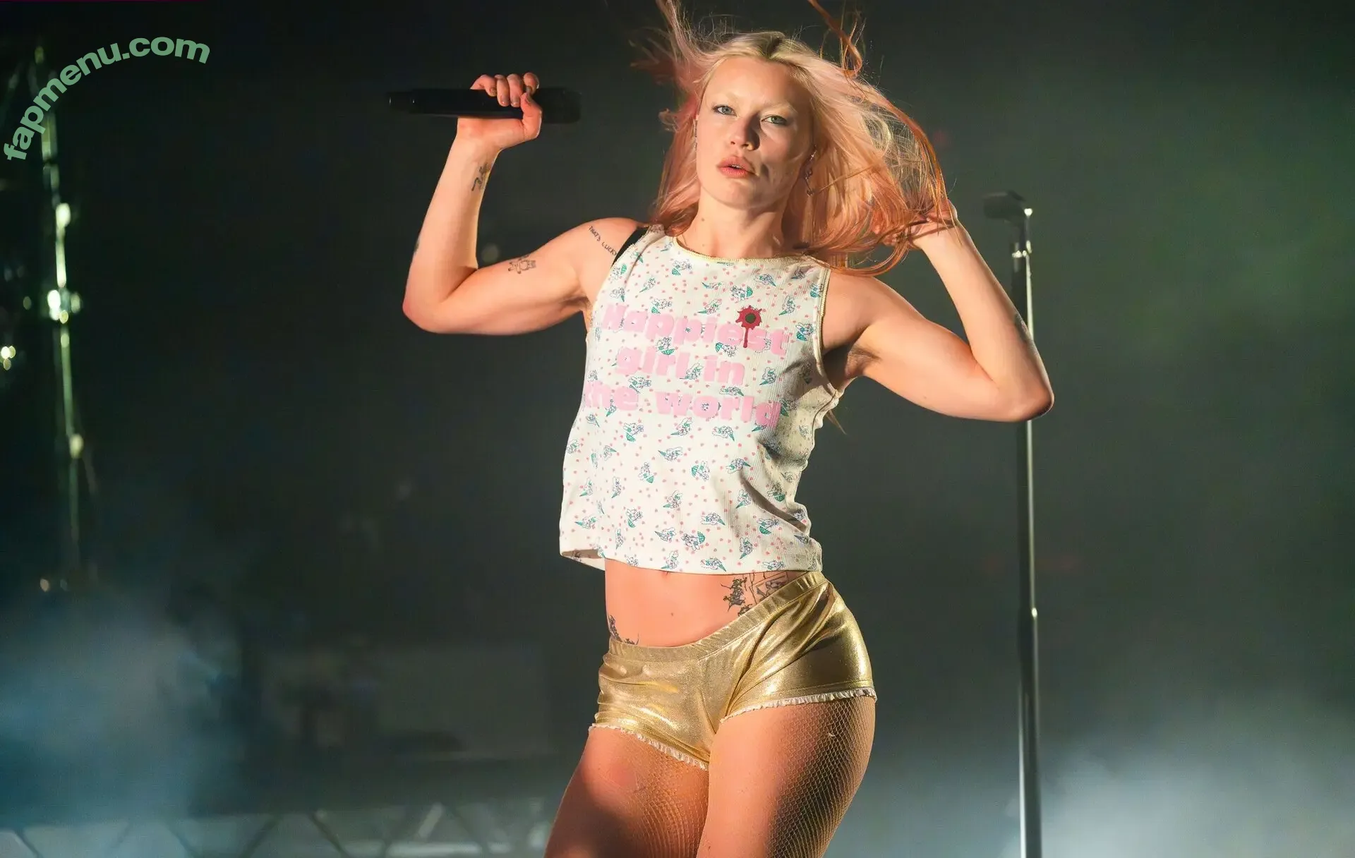 Rhian Teasdale nude photo #0094 (Wet Leg (band / rhianteasdale)