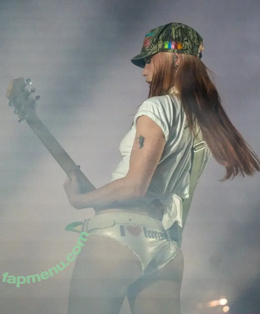 Rhian Teasdale nude photo #0100 (Wet Leg (band / rhianteasdale)