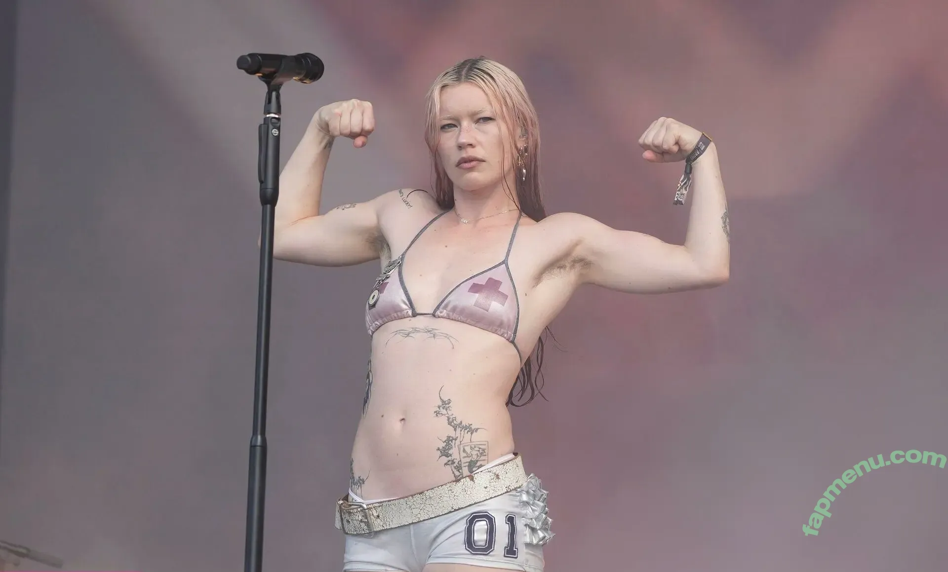 Rhian Teasdale nude photo #0110 (Wet Leg (band / rhianteasdale)