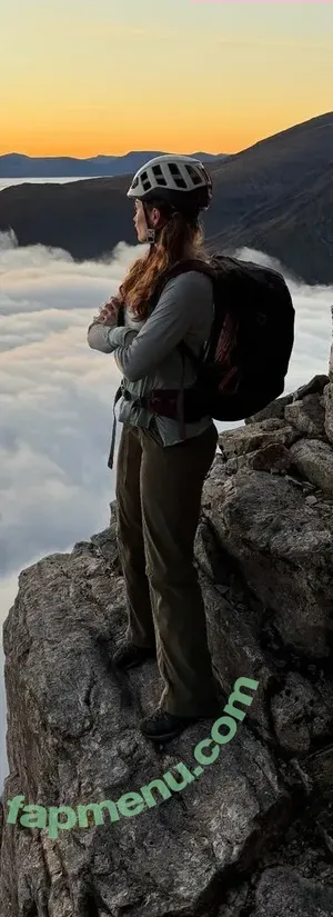 rhiannonhikes / Rhiannon Wood nude photo #0036