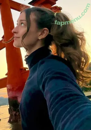 rhiannonhikes / Rhiannon Wood nude photo #0106