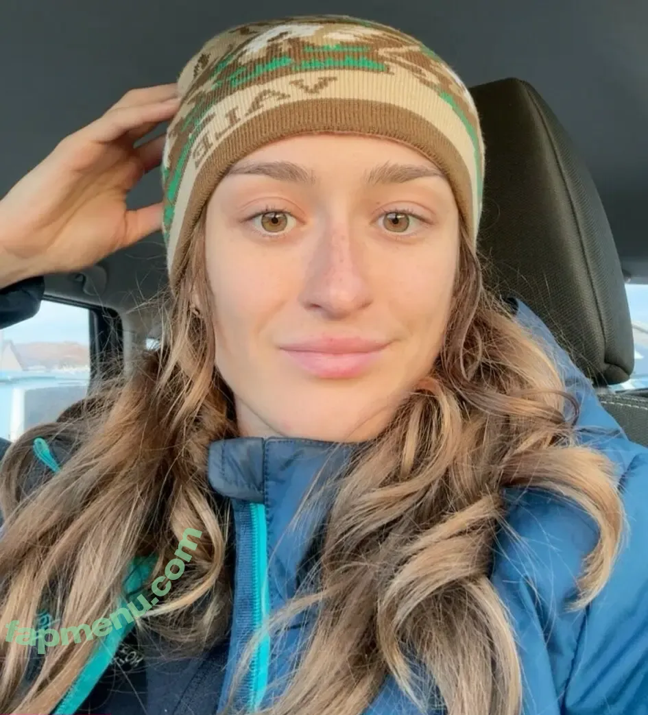 rhiannonhikes nude photo #0045 (Rhiannon Wood)