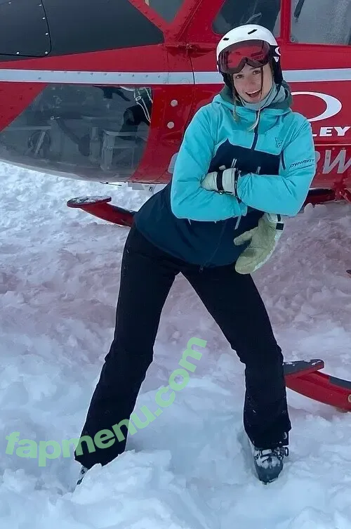 rhiannonhikes nude photo #0049 (Rhiannon Wood)