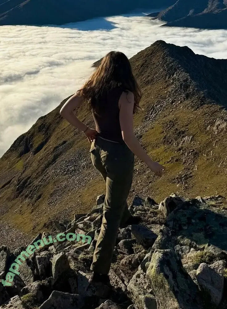 rhiannonhikes nude photo #0066 (Rhiannon Wood)