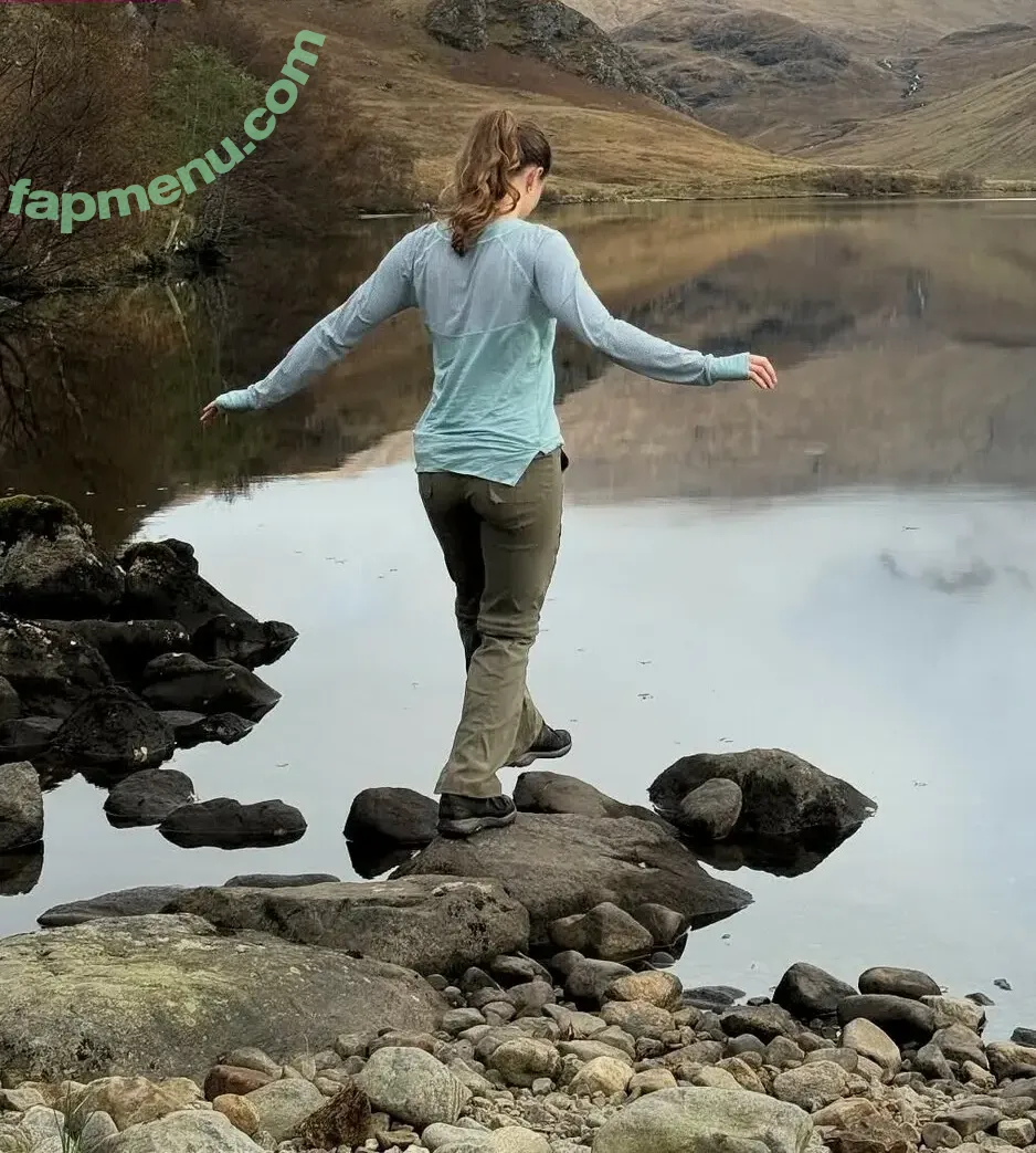 rhiannonhikes nude photo #0069 (Rhiannon Wood)