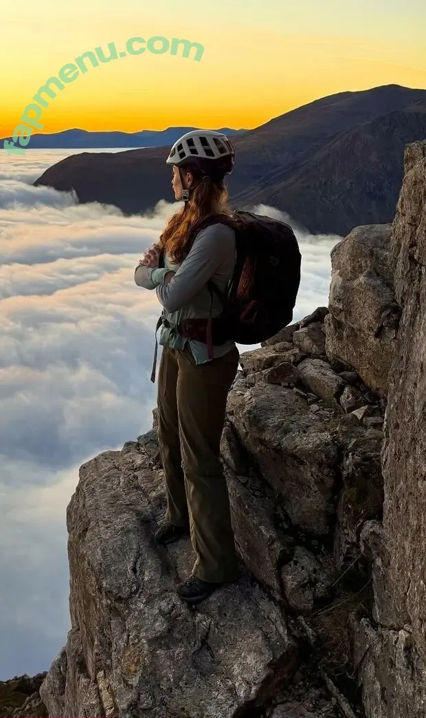 rhiannonhikes nude photo #0077 (Rhiannon Wood)