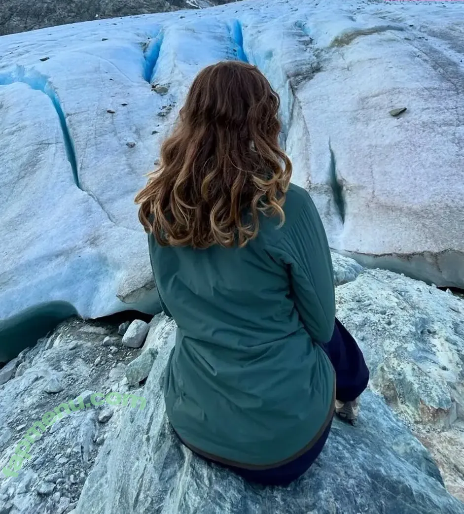 rhiannonhikes nude photo #0090 (Rhiannon Wood)