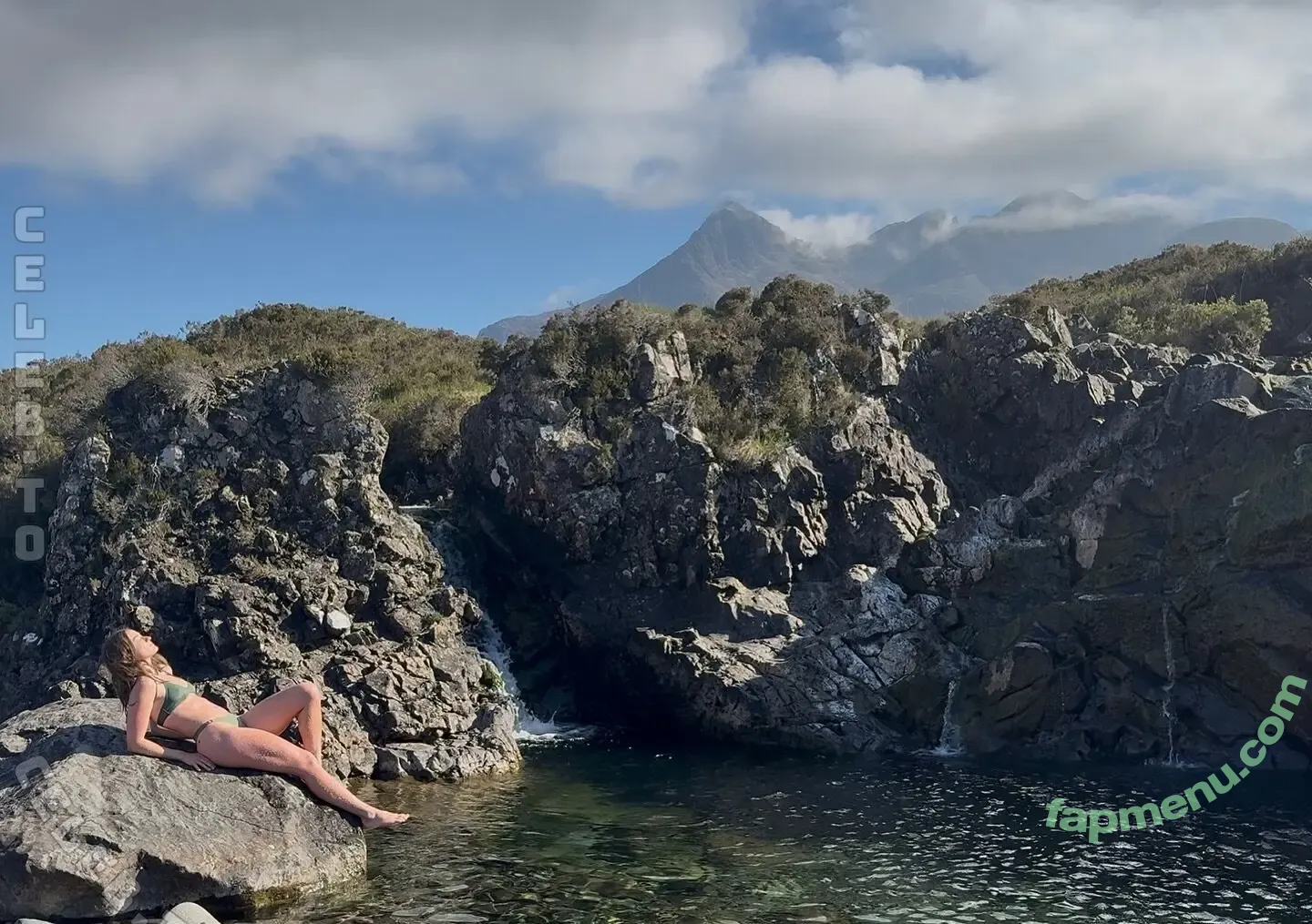 rhiannonhikes nude photo #0117 (rhiannonhikes)