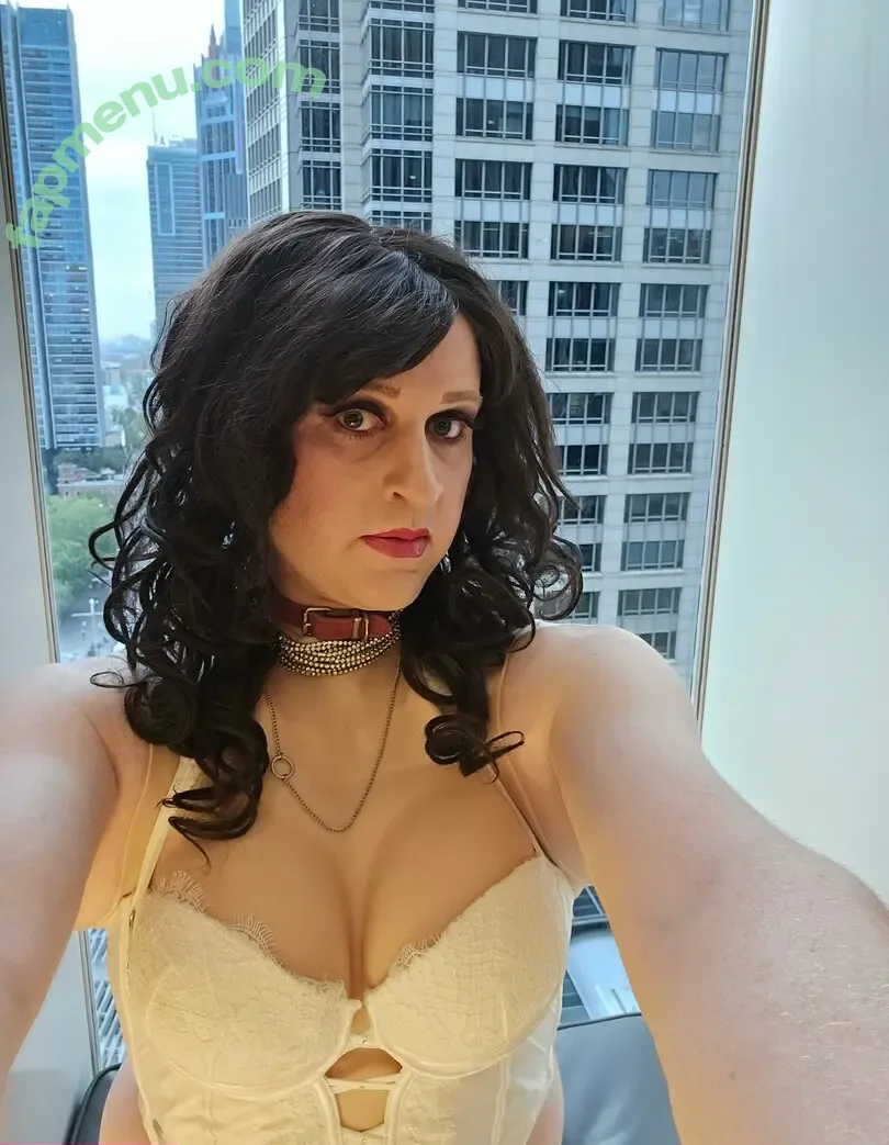 rhiannont nude photo #0020 (rhiaannonc)