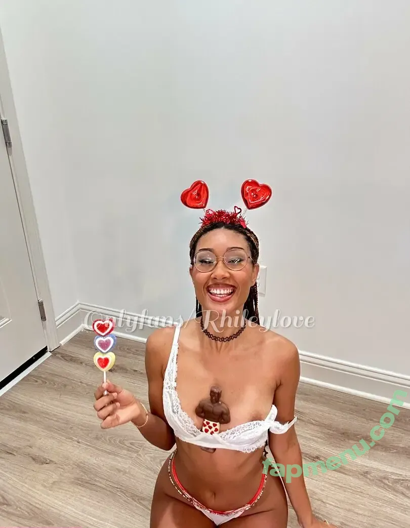 rhileylove nude photo #0013 (rhileylove)