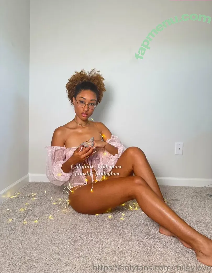rhileylove nude photo #0042 (rhileylove)