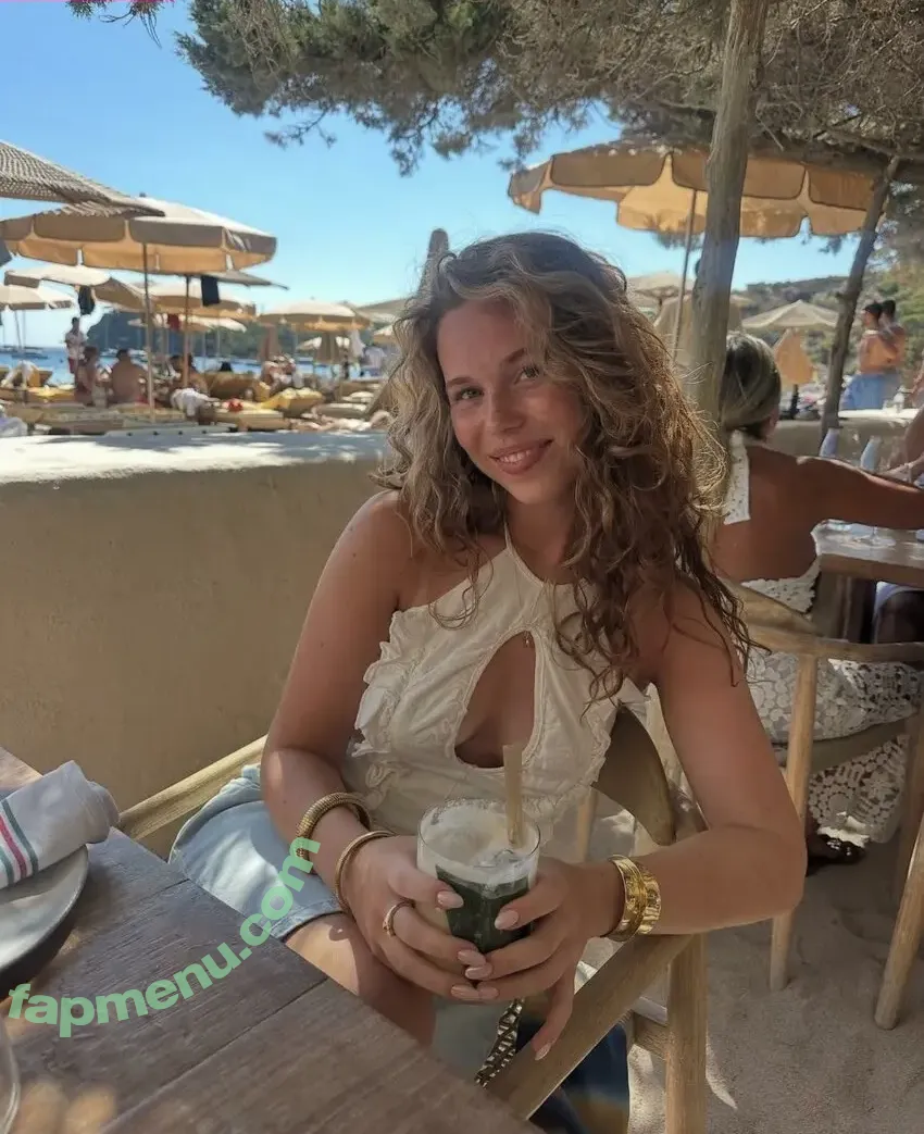 Rhodé Kok nude photo #0049 (rhodeekok)