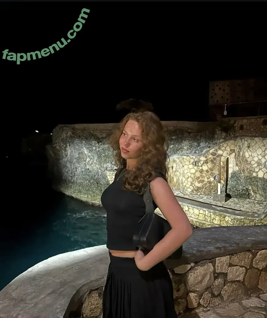 Rhodé Kok nude photo #0051 (rhodeekok)