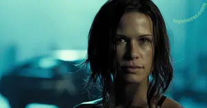 Rhona Mitra / iamrhonamitra nude photo #0057