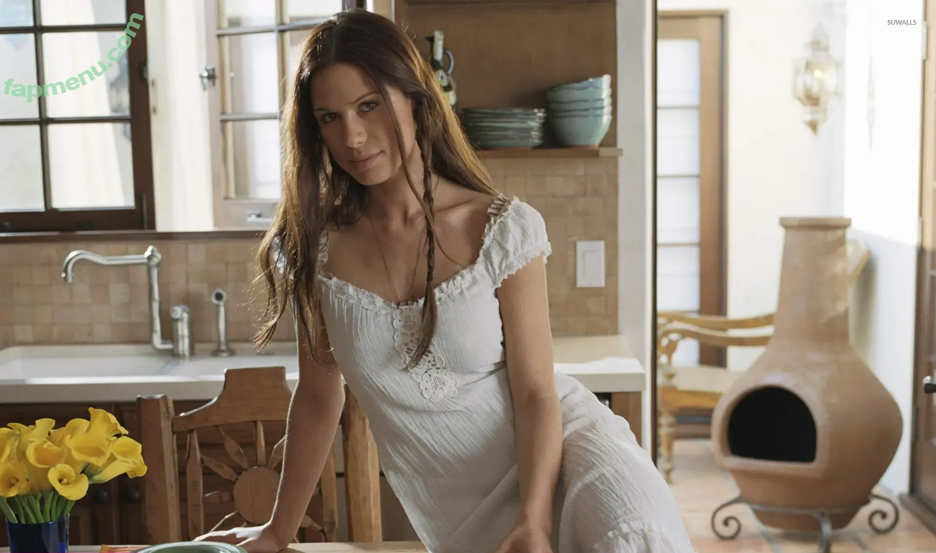 Rhona Mitra nude photo #0039 (iamrhonamitra)