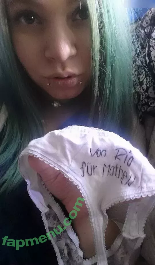 Ria Pompadour nude photo #0063 (BBW with F Cup / _baberia_xx / riapompadour)