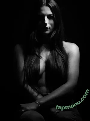 Ria Williams / ria_williams6 / riaaa.w / riawilliams nude photo #0081