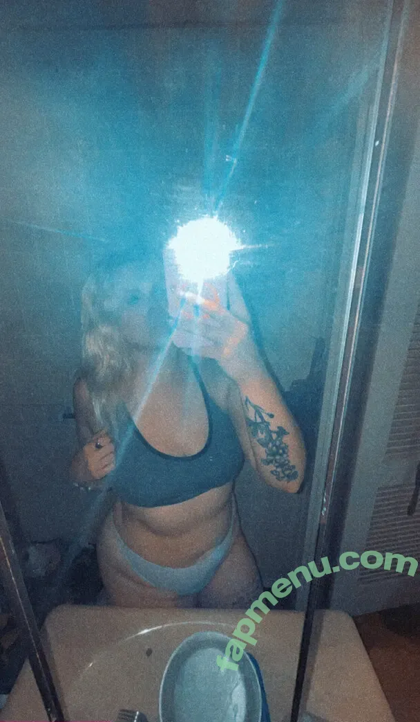 riahlynn05 nude photo #0026 (riahlynn05)