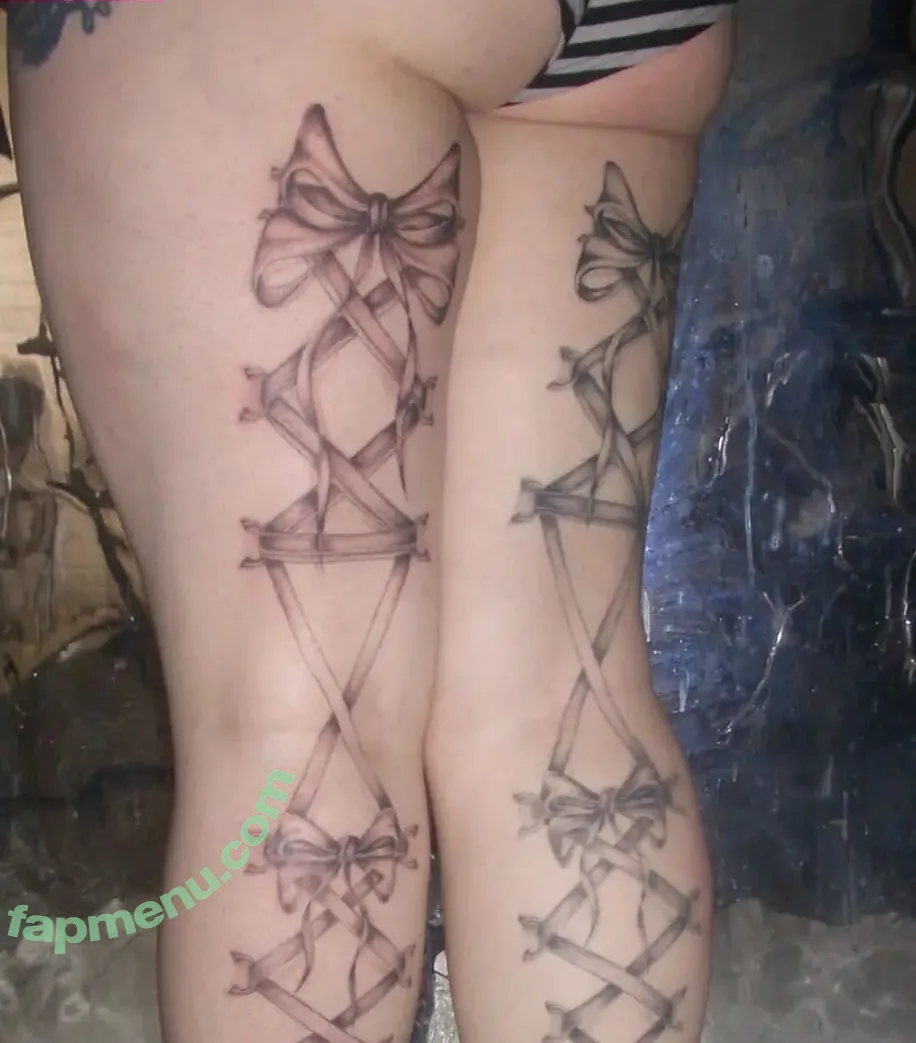 RiAnimator nude photo #0021 (ri.animator / valentinehotline)