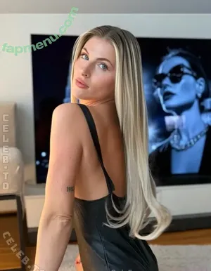 Ricarda Wolf / ricarda_girl / ricardaa.wlf nude photo #0100