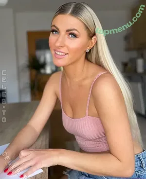 Ricarda Wolf / ricarda_girl / ricardaa.wlf nude photo #0109