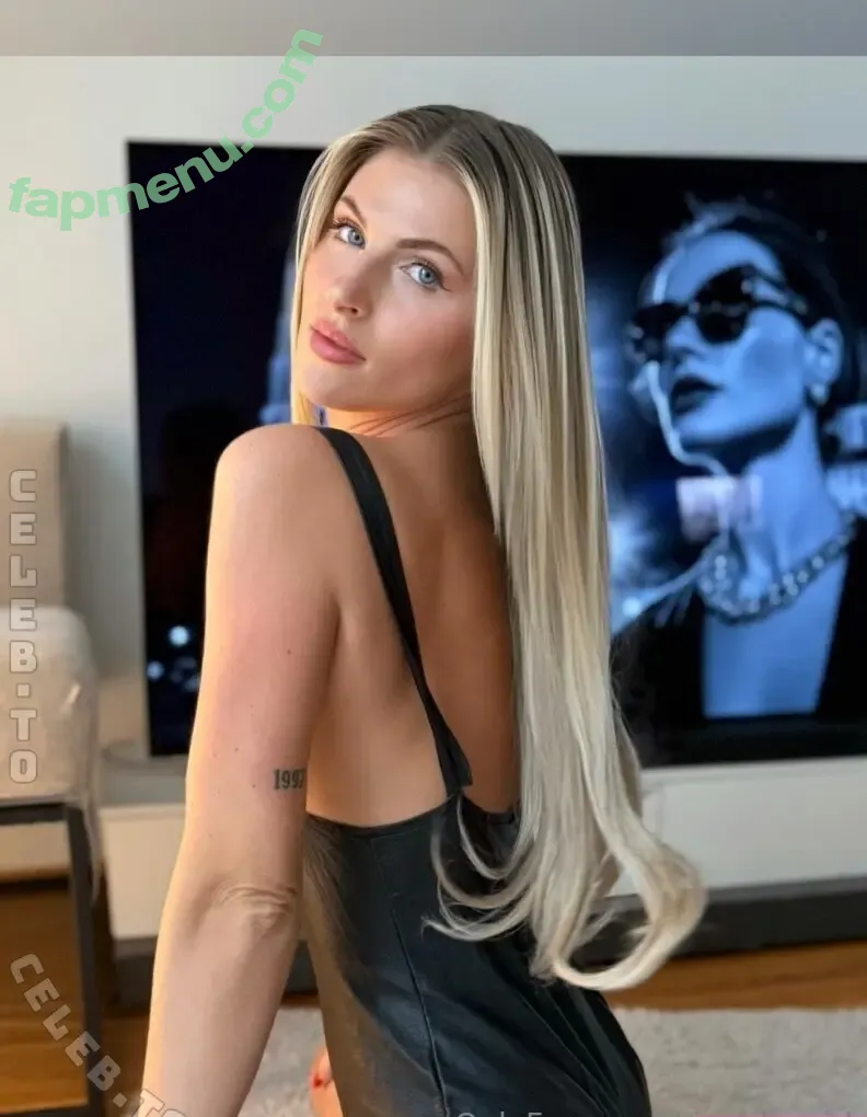 Ricarda Wolf nude photo #0100 (ricarda_girl / ricardaa.wlf)