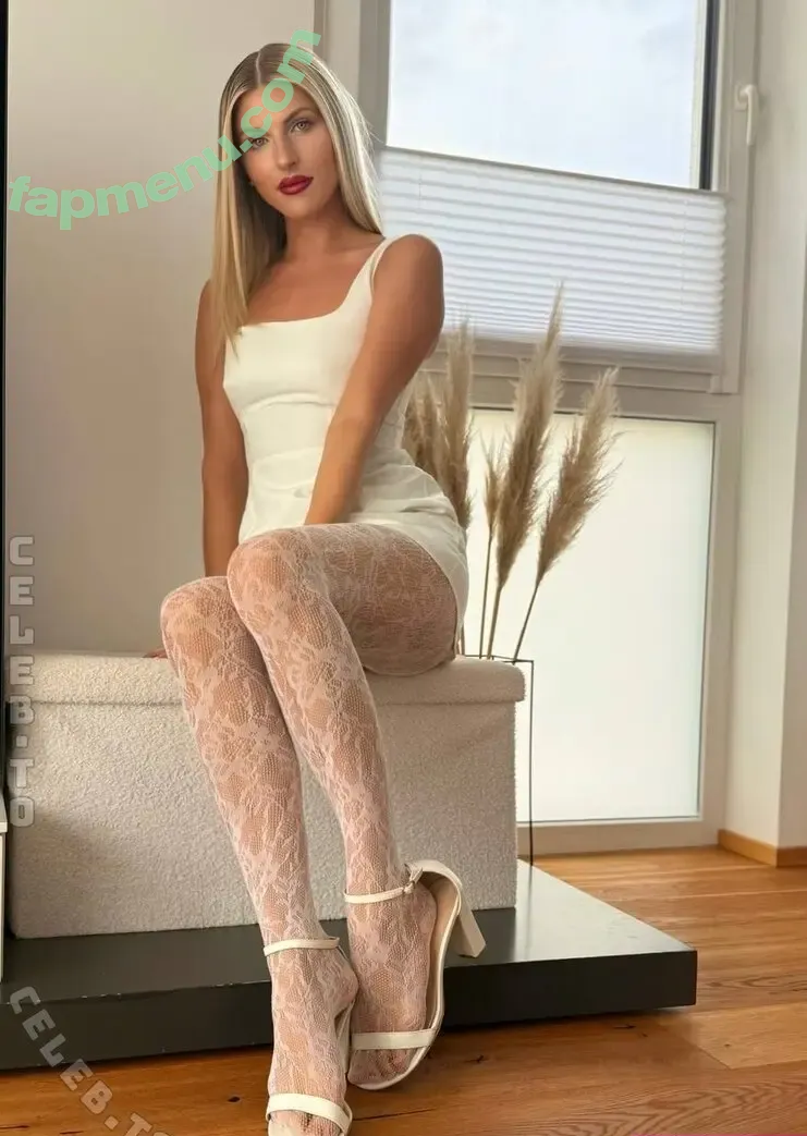 Ricarda Wolf nude photo #0122 (ricarda_girl / ricardaa.wlf)