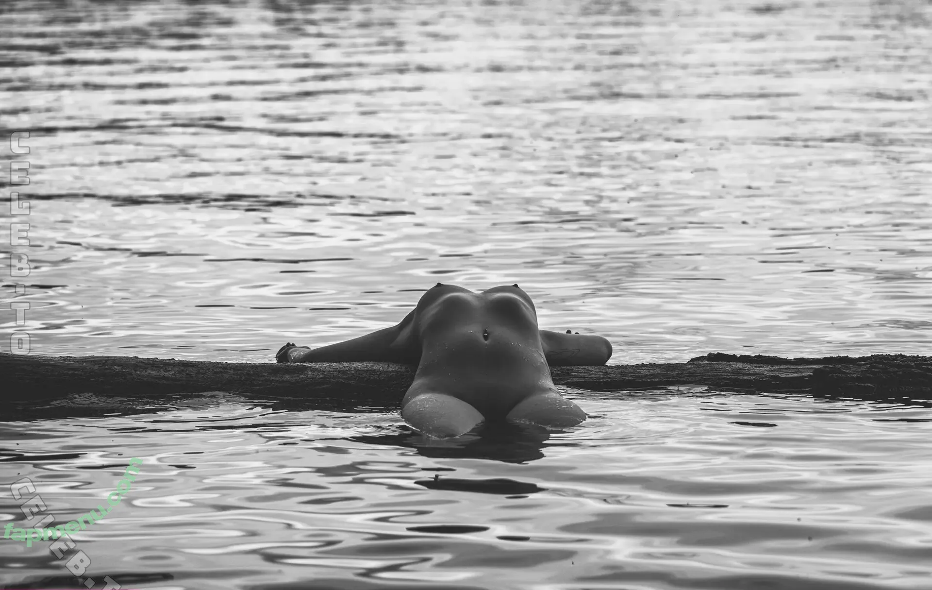 Richtigunkreativ nude photo #0054 (Richtigunkreativ)