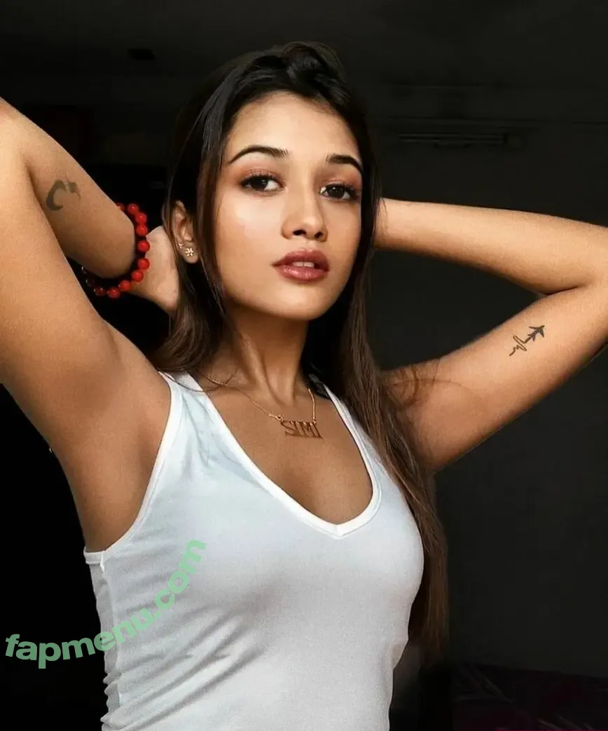Ridhima Bisht nude photo #0001 (bisht / mooddyritz)