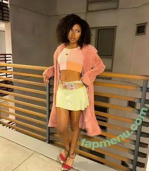 Riele Downs / rieledowns nude photo #0001