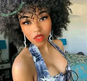 Riele Downs / rieledowns nude photo #0007