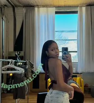 Riele Downs / rieledowns nude photo #0020