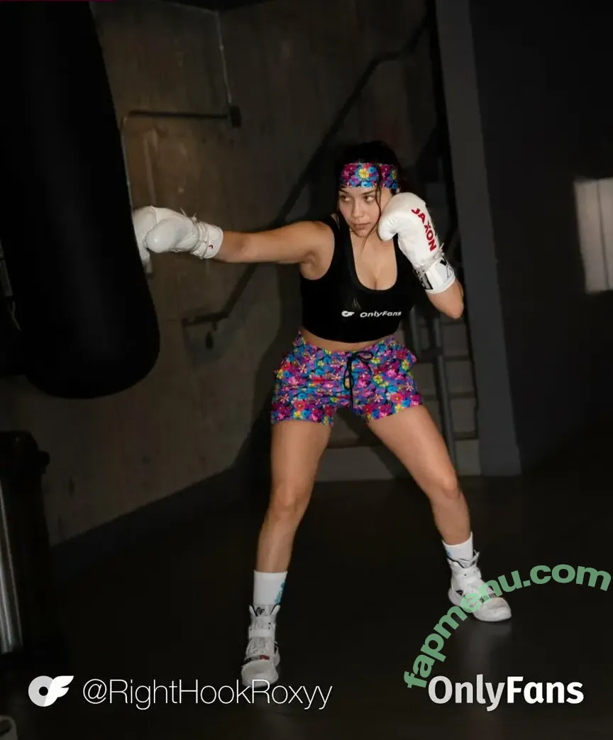 Right Hook Roxy голая photo #0001 (Right Hook Roxy)