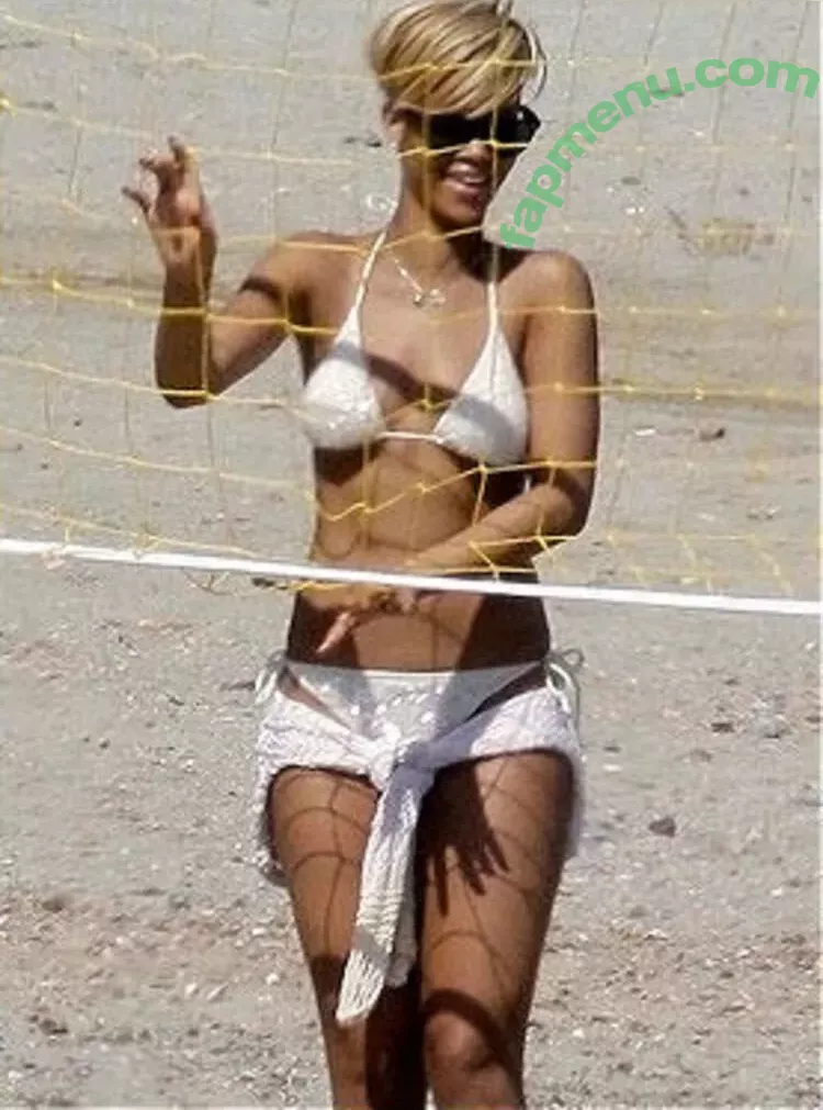 Rihanna nude photo #2825 (badgalriri)