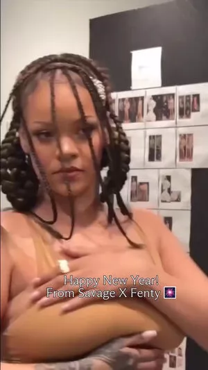 Rihanna / badgalriri nude photo #3972