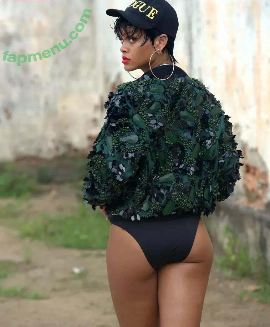 Rihanna nude photo #3994 (badgalriri)