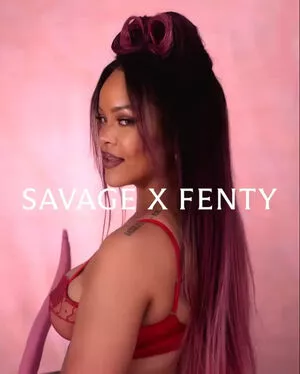 Rihanna / badgalriri nude photo #4112