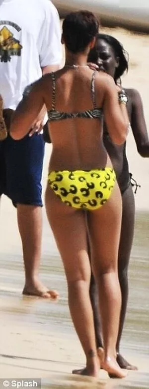 Rihanna / badgalriri nude photo #4128