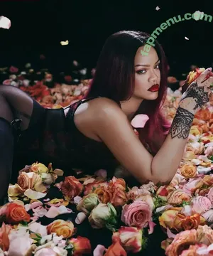 Rihanna / badgalriri nude photo #4149