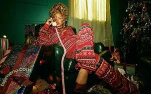 Rihanna / badgalriri nude photo #4653