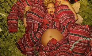 Rihanna / badgalriri nude photo #4655