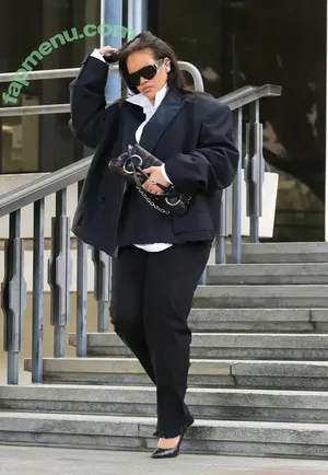 Rihanna / badgalriri nude photo #4713