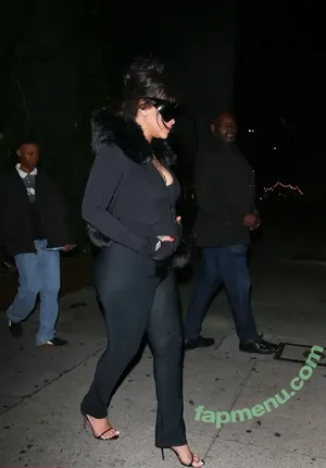 Rihanna / badgalriri nude photo #4754