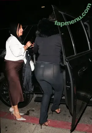 Rihanna / badgalriri nude photo #4763