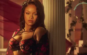 Rihanna / badgalriri nude photo #4887