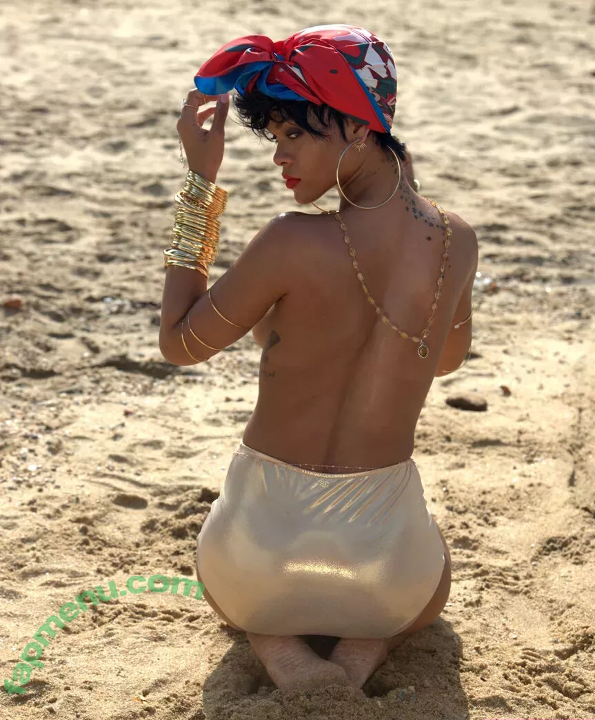 Rihanna nude photo #4036 (badgalriri)